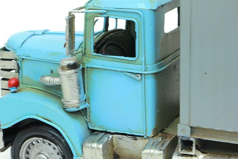 El Yapımı Metal Tır